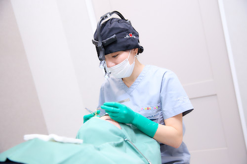 shion beauty clinic_橋本詩音医師_施術