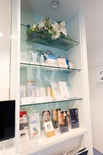 こどものくに皮膚科_屋代未佳医師_エントランス