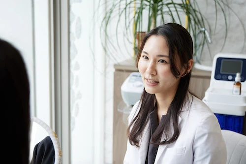 マヴィービューティークリニック_安部美月医師
